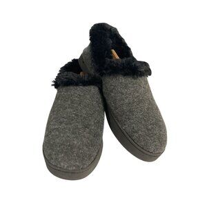 Dr. Scholls Womens size 8 M  Gray  Black Trim Madison Faux Fur Lined Slippers